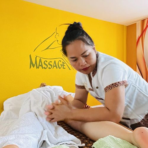 Ratanaphon Thai Massage & Spa